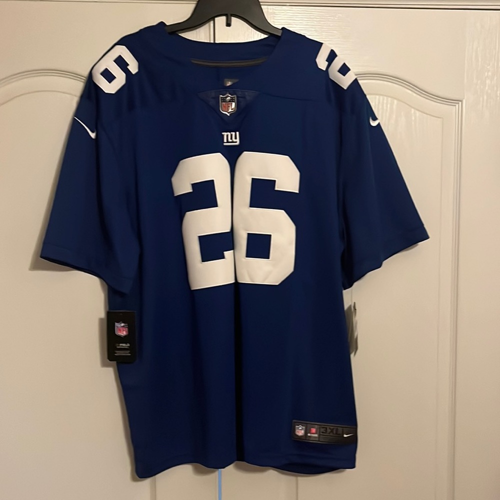 Men’s New York Giants Saqueon Barkley 3XL jersey.